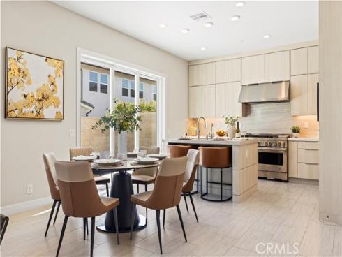 200 Longden , Lake Forest, CA