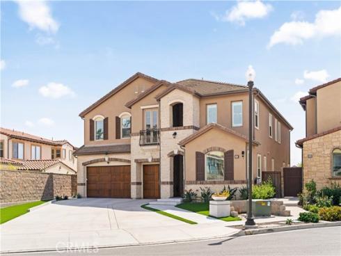 2592 Highland Oak Court, Lake Forest, CA