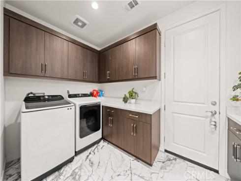 2592 Highland Oak Court, Lake Forest, CA