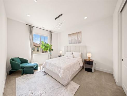 2592 Highland Oak Court, Lake Forest, CA