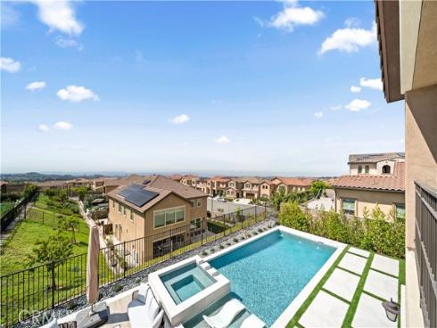 2592 Highland Oak Court, Lake Forest, CA