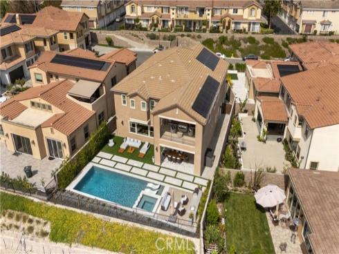 2592 Highland Oak Court, Lake Forest, CA