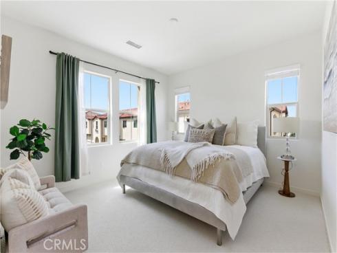 600 Shadowbrook , Lake Forest, CA