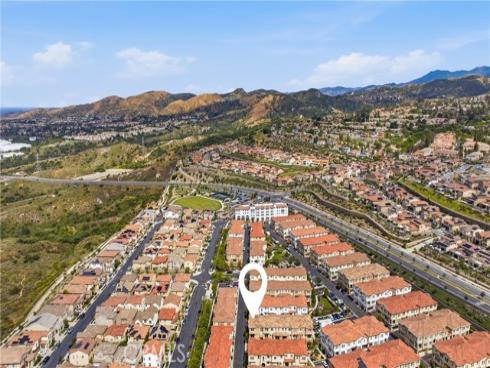 600 Shadowbrook , Lake Forest, CA