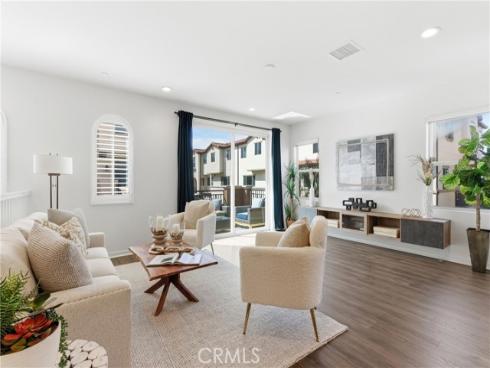 600 Shadowbrook , Lake Forest, CA