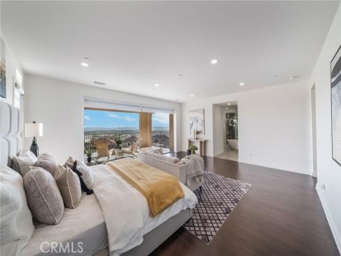 1132 Summit Oak , Lake Forest, CA