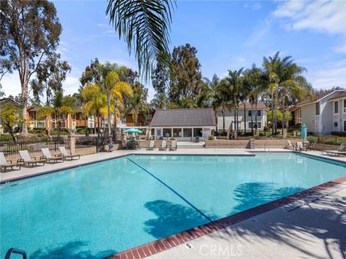 25885 Trabuco 101 , Lake Forest, CA