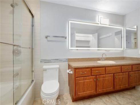 25701 View Pointe 8C , Lake Forest, CA