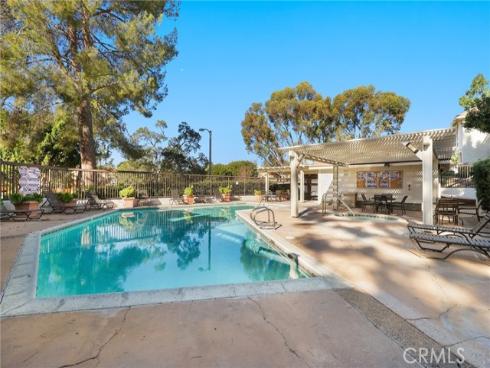 25701 View Pointe 8C , Lake Forest, CA