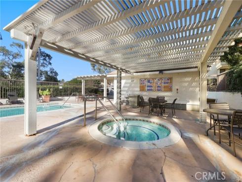 25701 View Pointe 8C , Lake Forest, CA