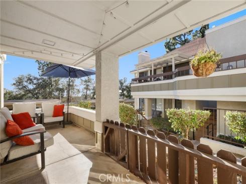 25701 View Pointe 8C , Lake Forest, CA