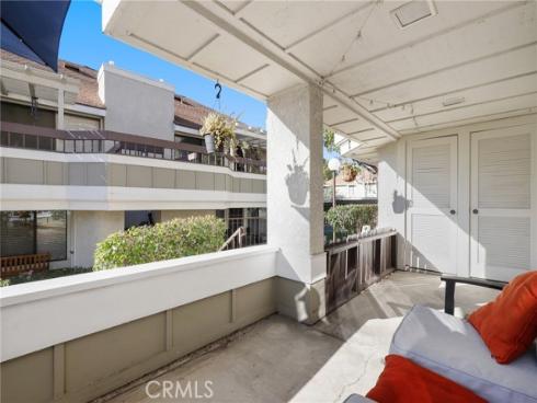 25701 View Pointe 8C , Lake Forest, CA