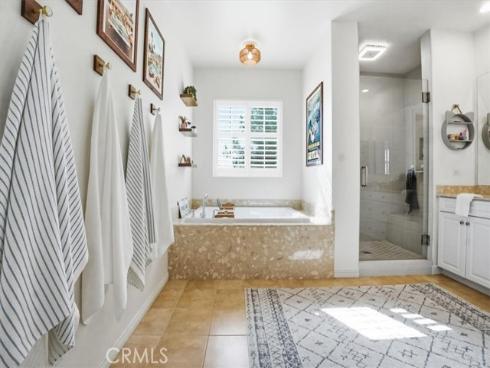 11 Silver Spruce Court, Lake Forest, CA