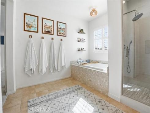 11 Silver Spruce Court, Lake Forest, CA