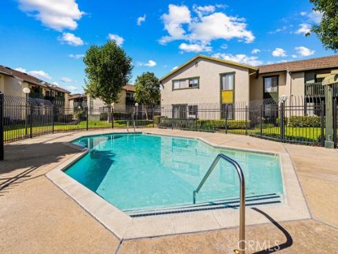 23232  Orange  7 , Lake Forest, CA