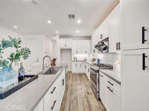 182  Finch  , Lake Forest, CA