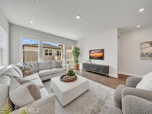 140 Walworth , Lake Forest, CA