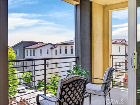 566 Catalonia , Lake Forest, CA