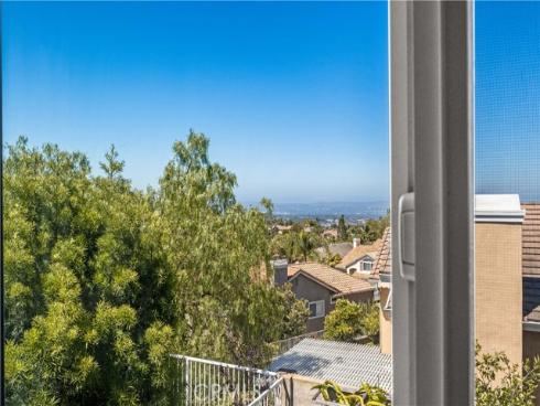 19151 Red Bluff Dr , Lake Forest, CA