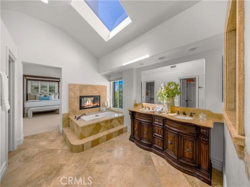 19151 Red Bluff Dr , Lake Forest, CA