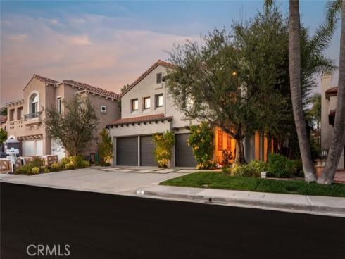8  Flores  , Lake Forest, CA