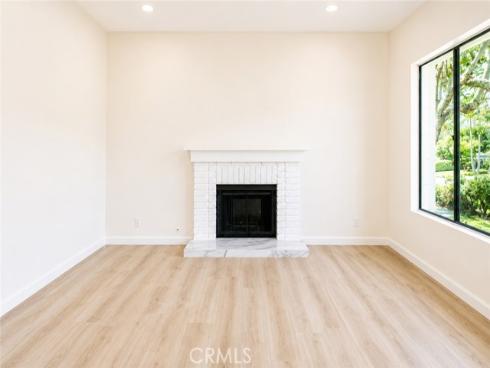 23456 White Dove Dr , Lake Forest, CA