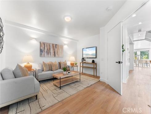 21886 Winnebago , Lake Forest, CA