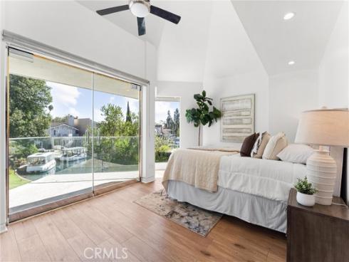 21886 Winnebago , Lake Forest, CA