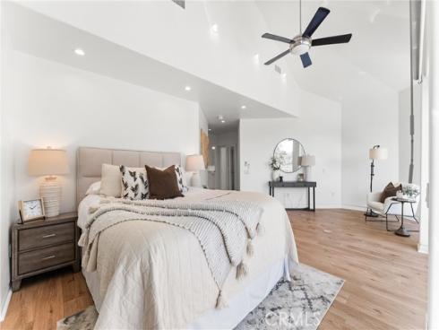 21886 Winnebago , Lake Forest, CA