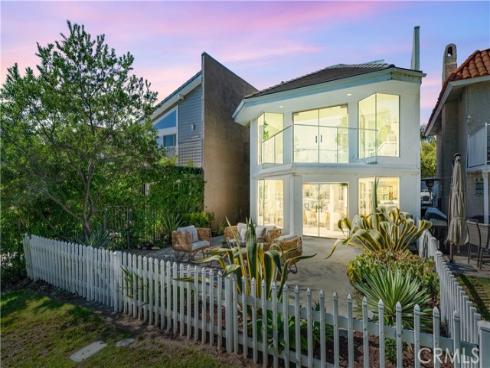 21886 Winnebago , Lake Forest, CA