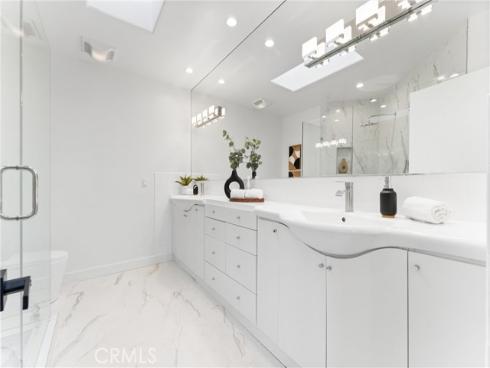 21886 Winnebago , Lake Forest, CA