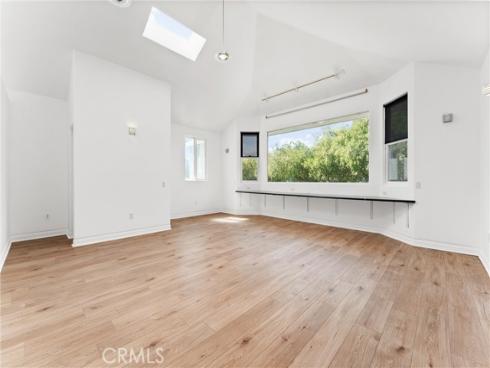 21886 Winnebago , Lake Forest, CA