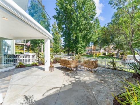 21886 Winnebago , Lake Forest, CA