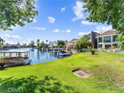 21886 Winnebago , Lake Forest, CA