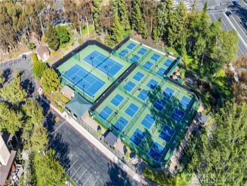 21886 Winnebago , Lake Forest, CA