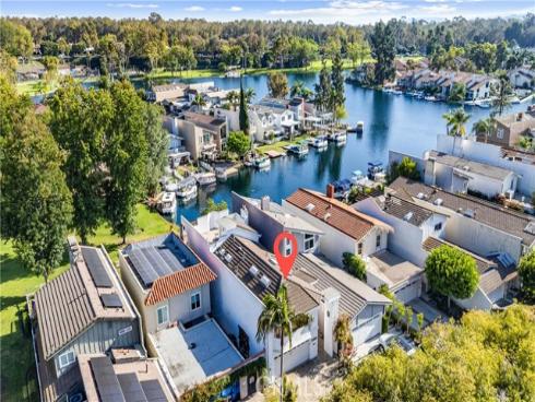 21886 Winnebago , Lake Forest, CA