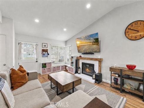 21155 Larchmont , Lake Forest, CA