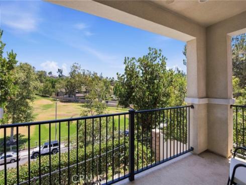 10  Willow  , Lake Forest, CA