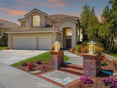25  La Perla  , Lake Forest, CA