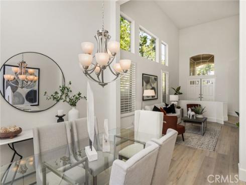 25  La Perla  , Lake Forest, CA