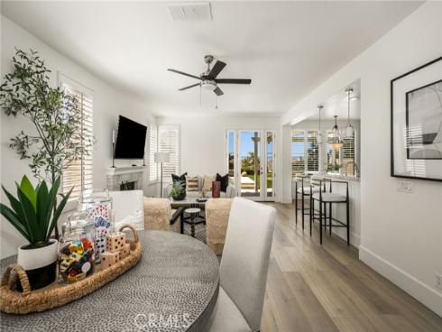 25  La Perla  , Lake Forest, CA