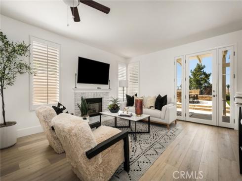 25  La Perla  , Lake Forest, CA