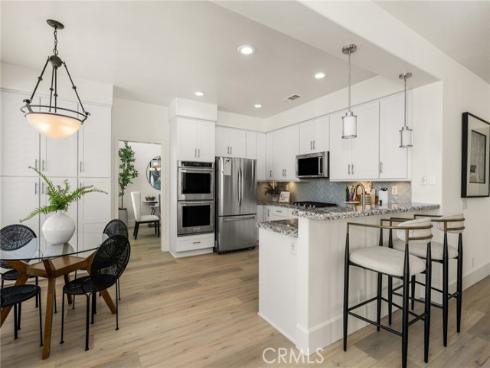 25  La Perla  , Lake Forest, CA