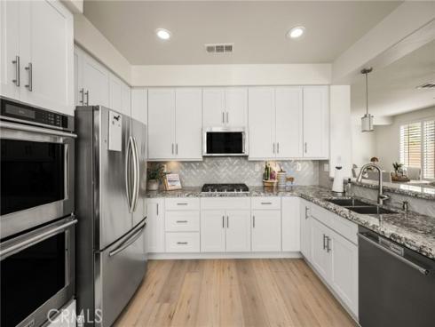 25  La Perla  , Lake Forest, CA