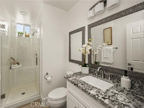 25  La Perla  , Lake Forest, CA