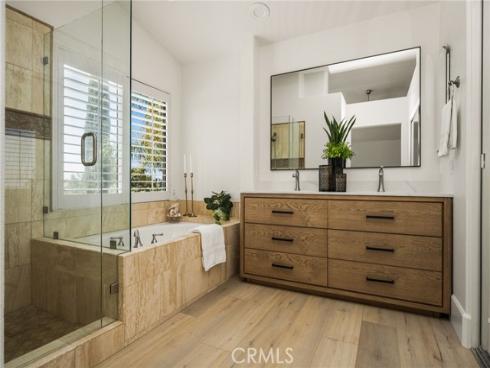 25  La Perla  , Lake Forest, CA
