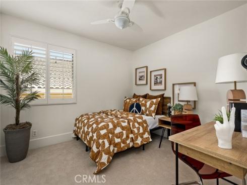 25  La Perla  , Lake Forest, CA