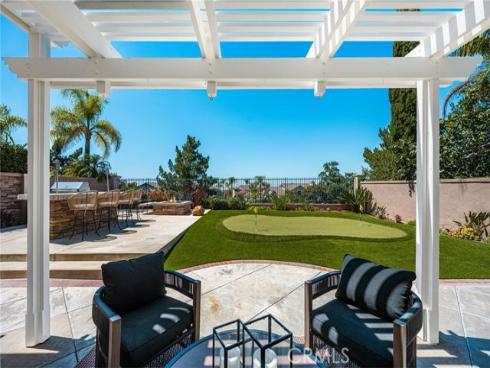 25  La Perla  , Lake Forest, CA