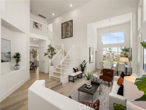 25  La Perla  , Lake Forest, CA
