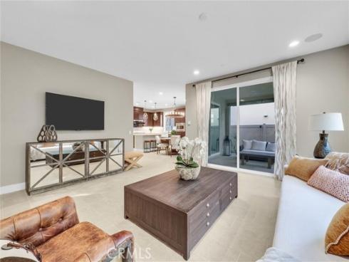 1164 Portola Oaks Dr , Lake Forest, CA
